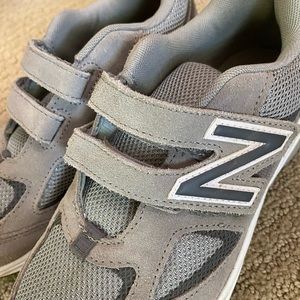 New Balance boys Velcro sneakers size 2M